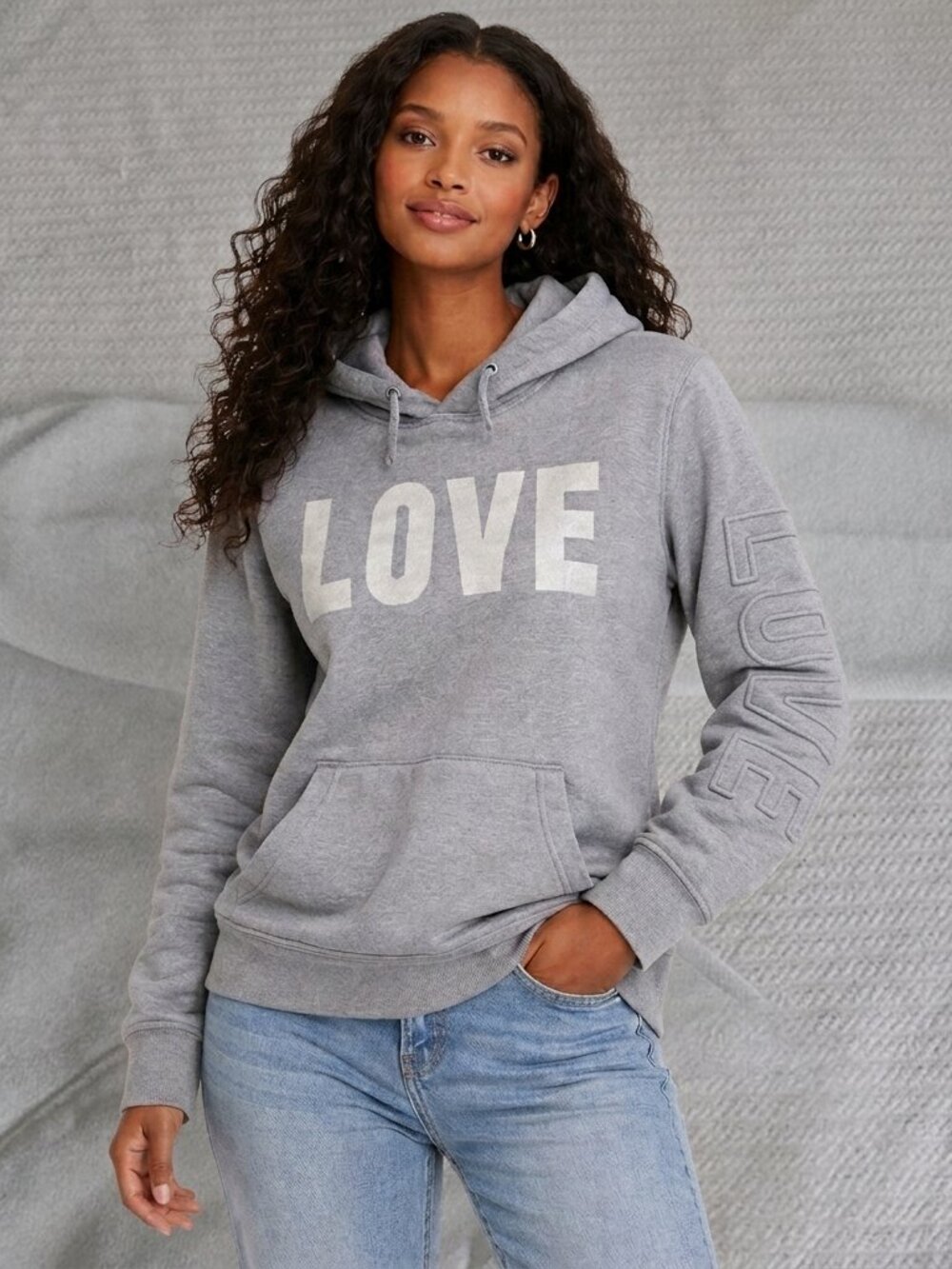 💚 GREEN SLEEVED LA Trim-Fit "LOVE" Hoodie - US S (small)